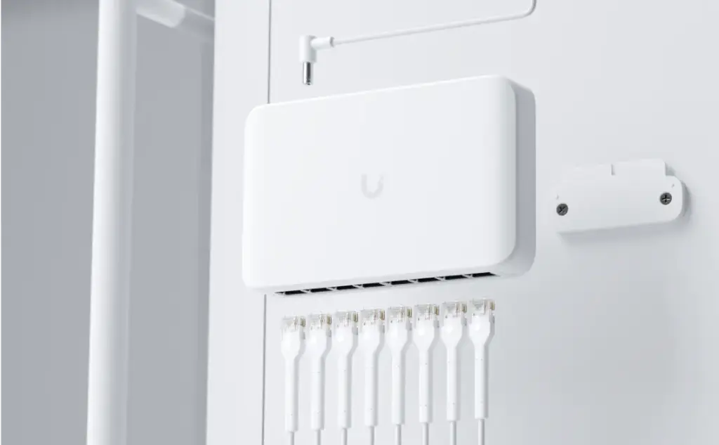 Ubiquiti USW-LITE-8-POE Networks UniFi switch zarządzalny Lite 8 PoE L2 Gigabit Ethernet (10/100/1000) Obsługa PoE Biały
